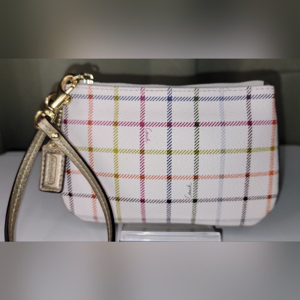 Coach White Multicolor Plaid Women's Wallet NEW. - Picture 2 of 11